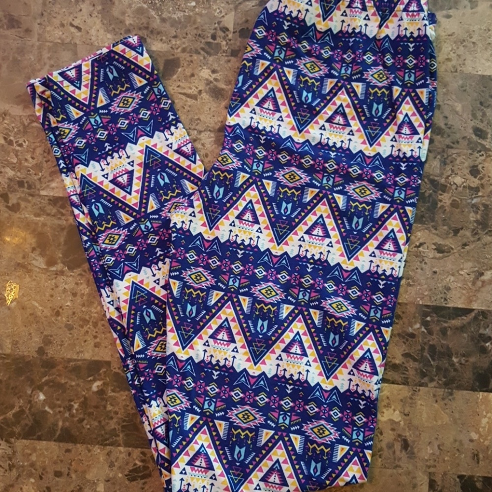 😍TRIBAL LEGGINGS😍